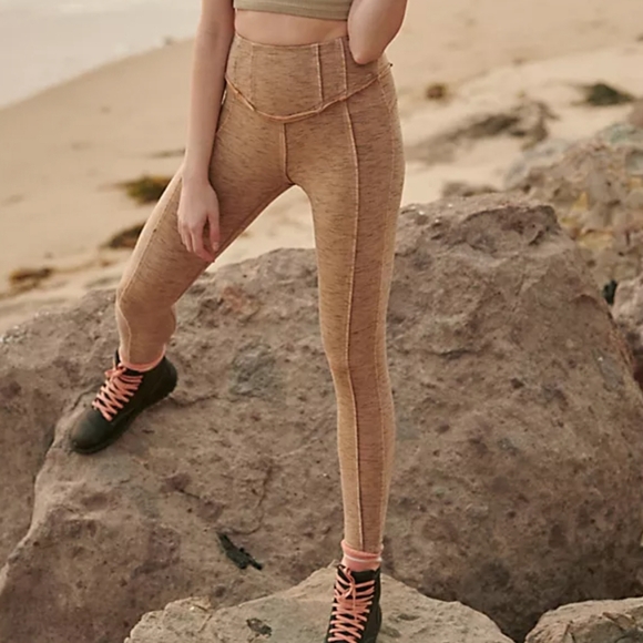 NWT FREE PEOPLE HIGH RISE CATCH ME IF YOU CAN LEGGINGS, DISCOUNTED  DESERT SAGE - Picture 5 of 16